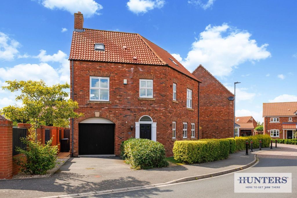 Property photo 1 of 22 96388_1-Station-Rise-Riccall (2) - Copy_Low.Jpg