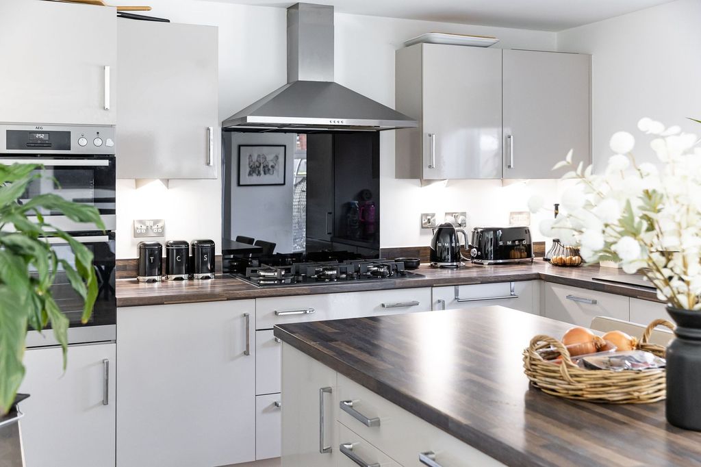 Property photo 3 of 22