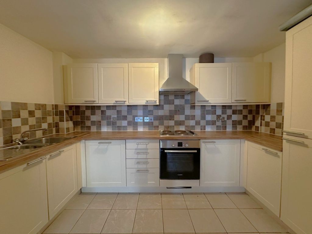 Property photo 2 of 8 3767677