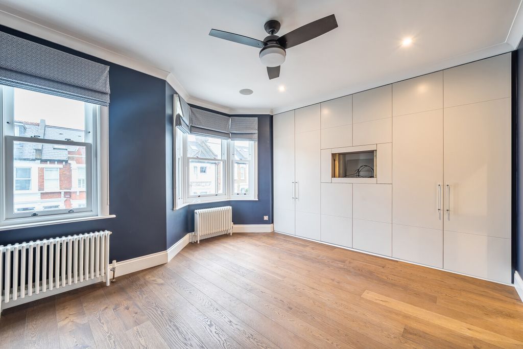 Property photo 3 of 17 1407795-20-69821B...