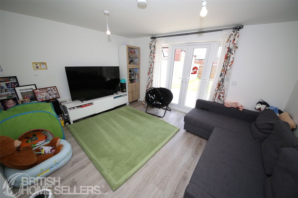 Property photo 2 of 22 Picture No. 03
