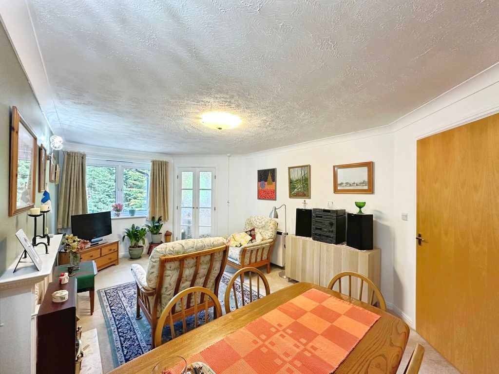 Property photo 3 of 10 Photo 4