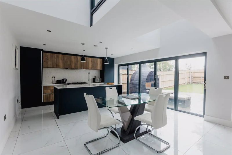 Property photo 3 of 19 Kitchen/Dining Area