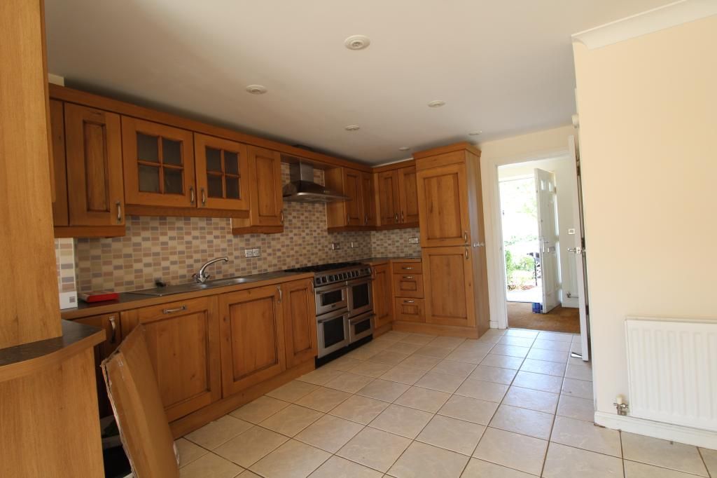 Property photo 2 of 11 Photo 4