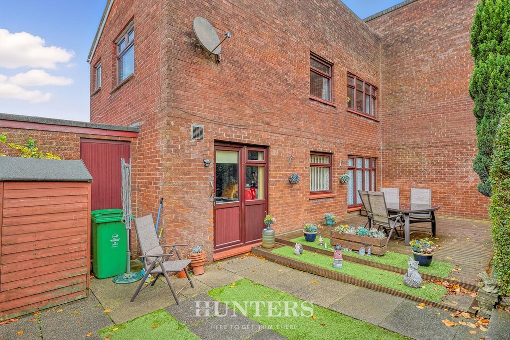 Property photo 1 of 20 Rear Garden