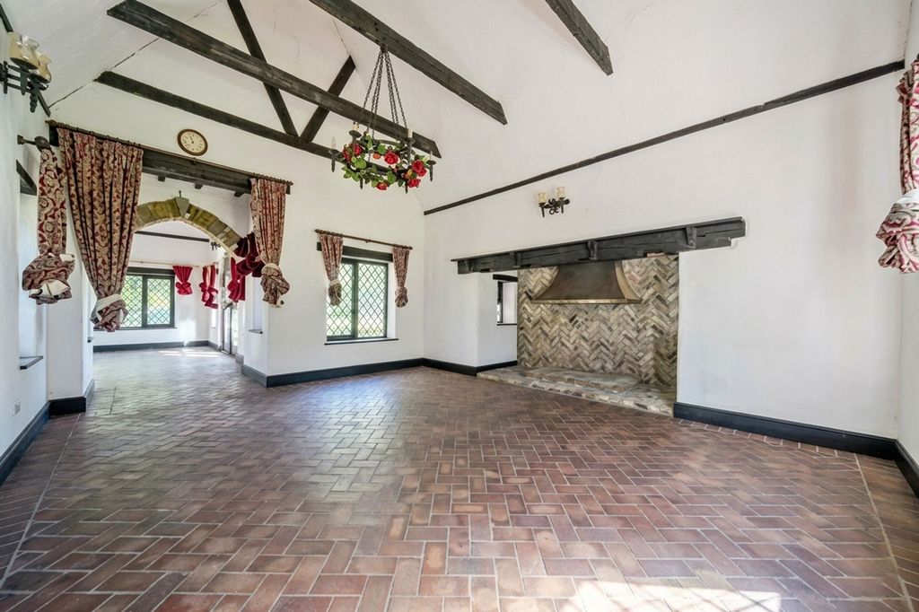 Additional image 21 of 2 bed detached house for saleBalcombe Road, Crawley RH10