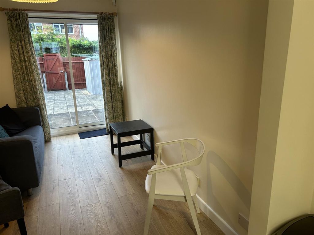 Property photo 2 of 11 2_20B_Lounge.Jpeg