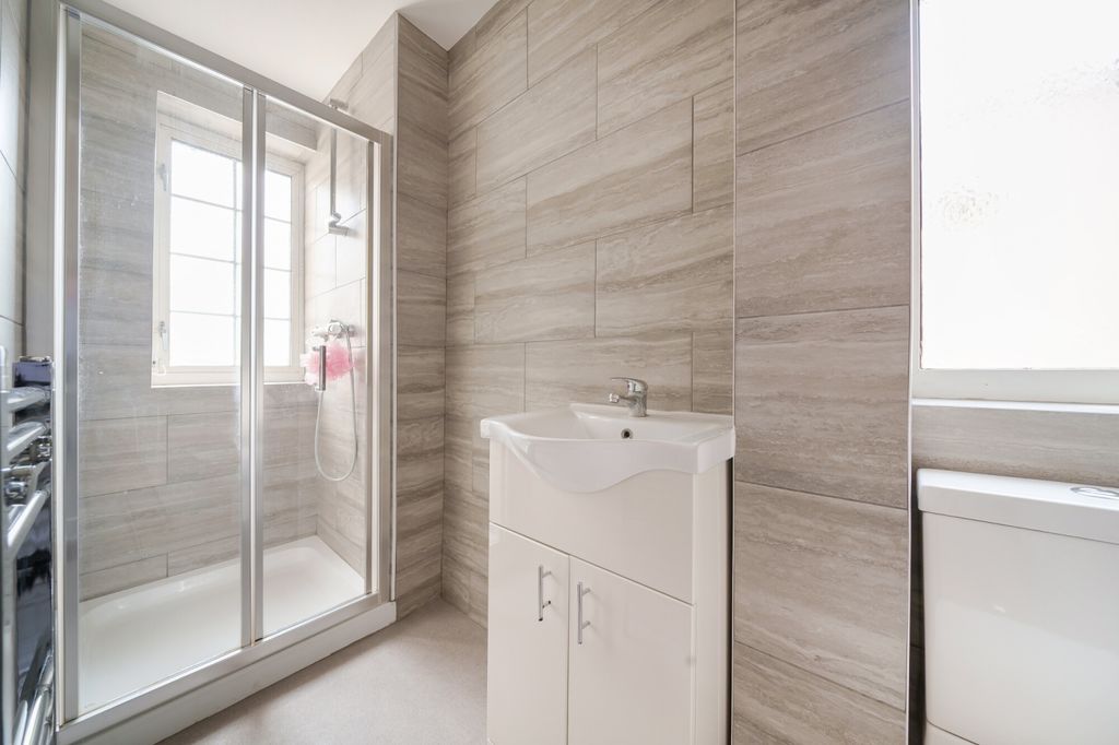 Property photo 3 of 20 1176685 (14)