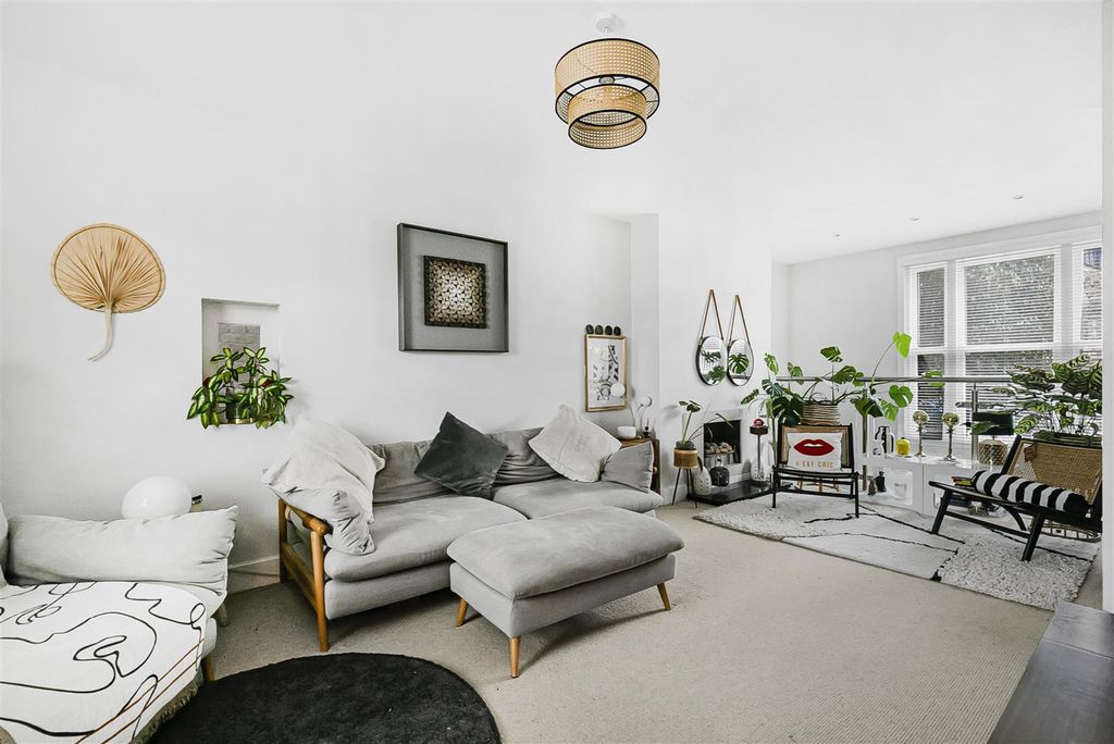 Property photo 2 of 20 28_46703.Jpg