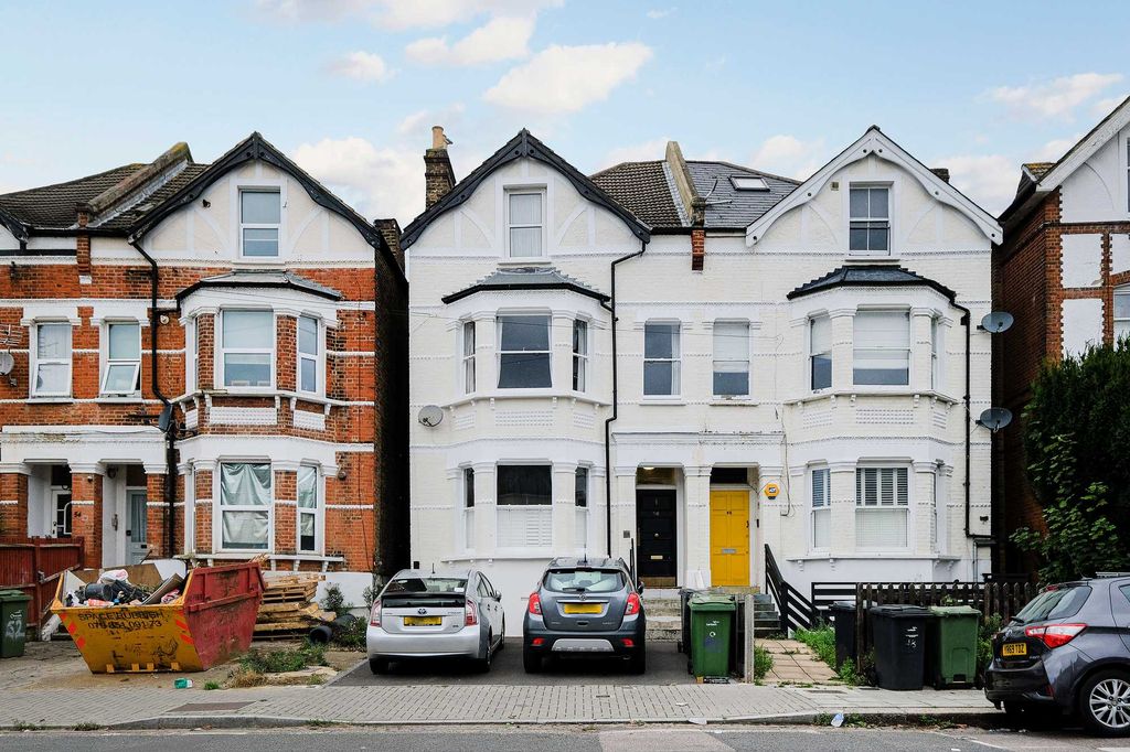 Property photo 1 of 14