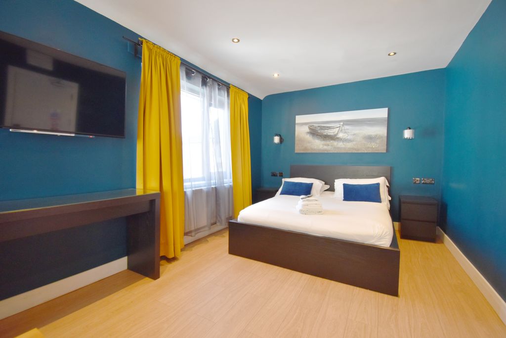 Property photo 2 of 7