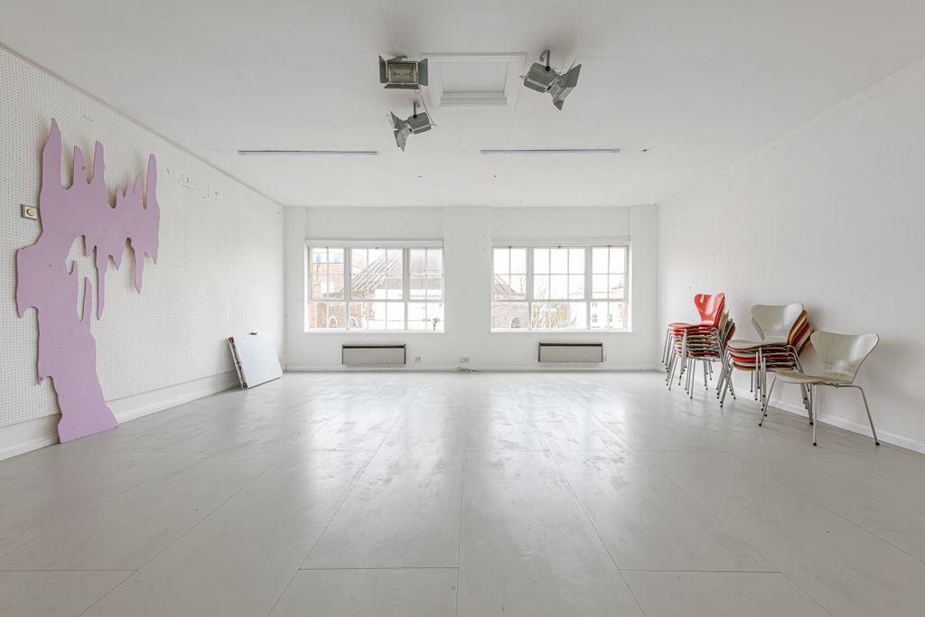 Property photo 3 of 27 Westgate House-002