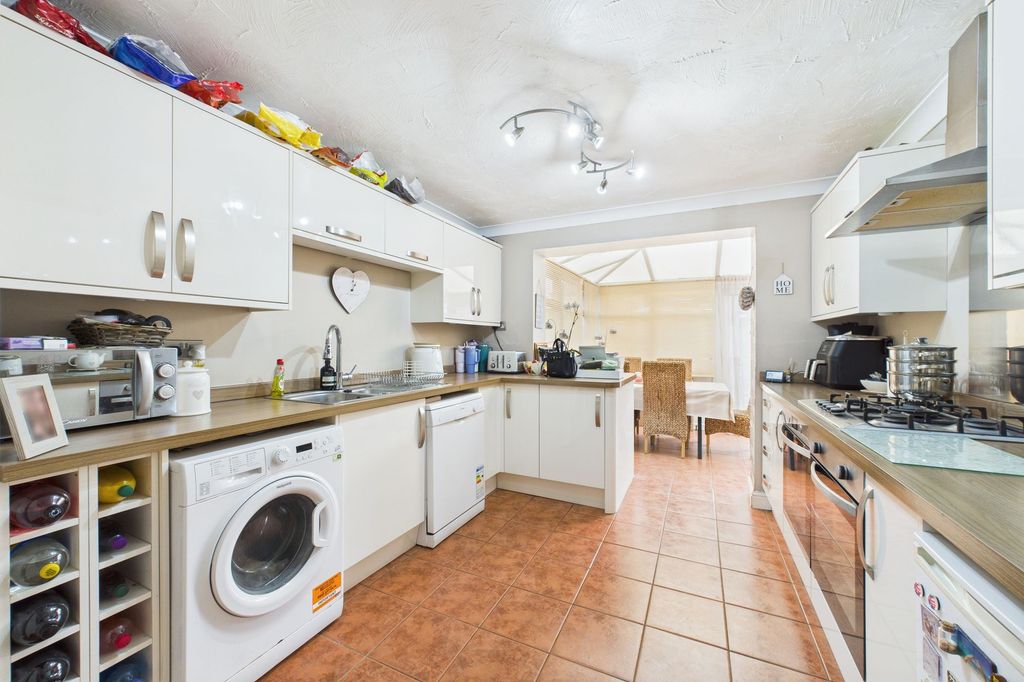 Property photo 3 of 16