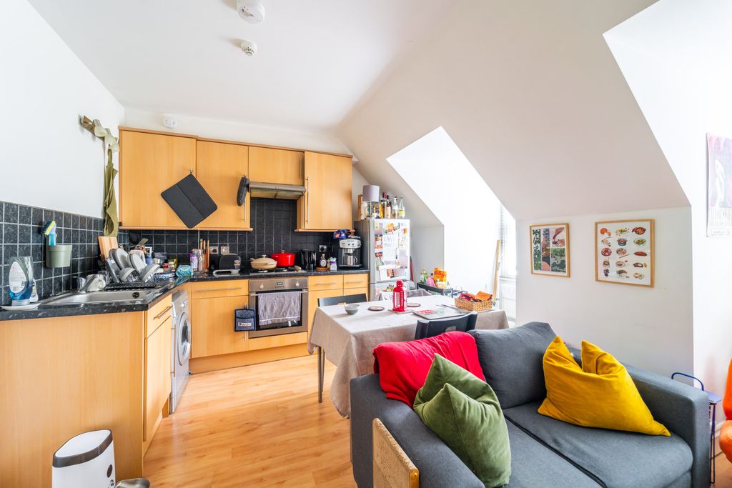 Property photo 2 of 8 Mba06764-Edit