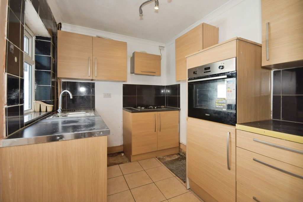 Property photo 2 of 13 Pbox-Img.Jpg