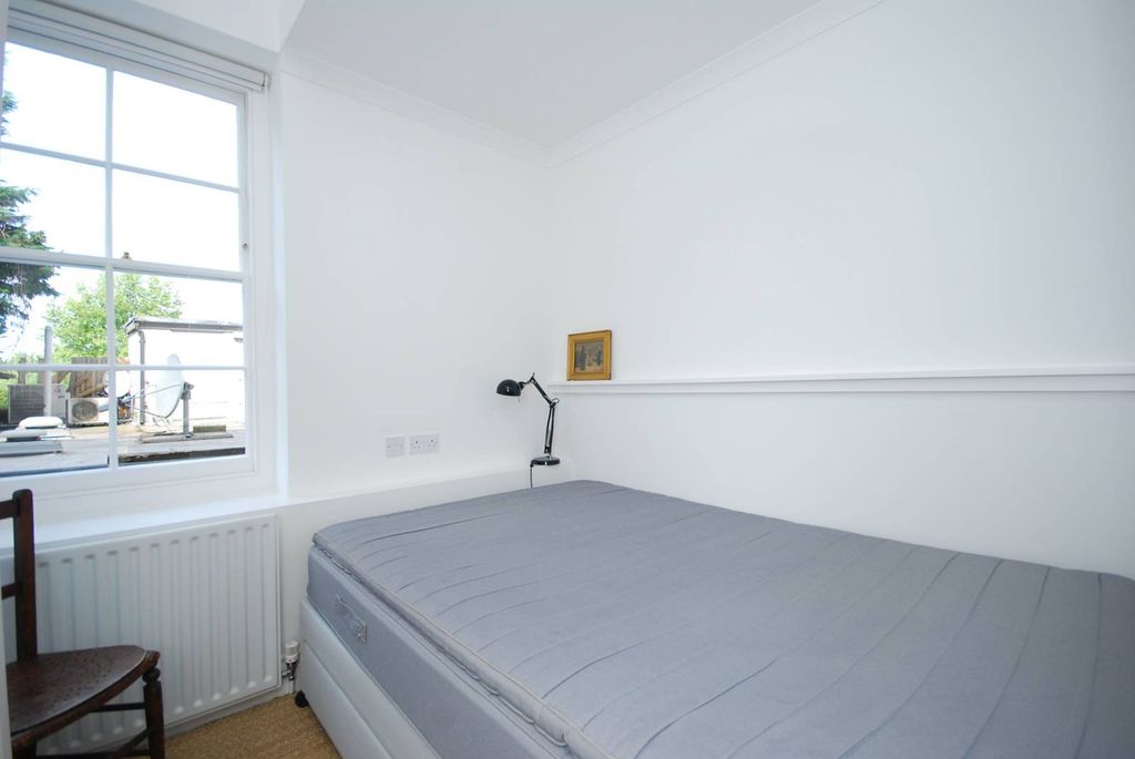 Property photo 3 of 8