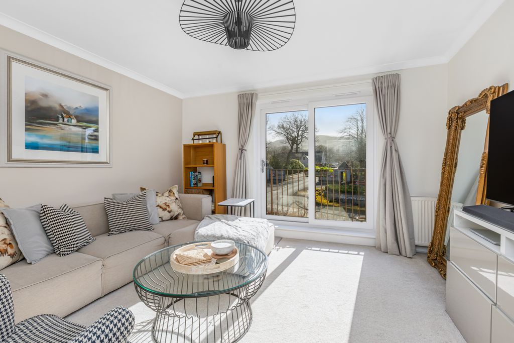 Property photo 2 of 16 Property Image 2