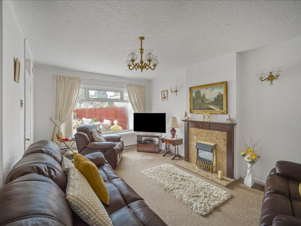 Property photo 2 of 28