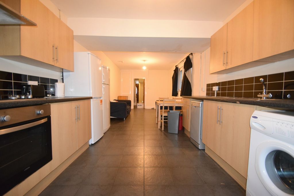 Property photo 2 of 12 Photo 2