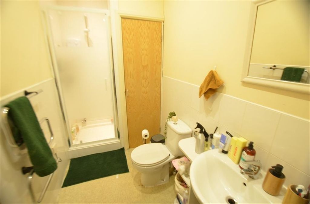 Property photo 3 of 4