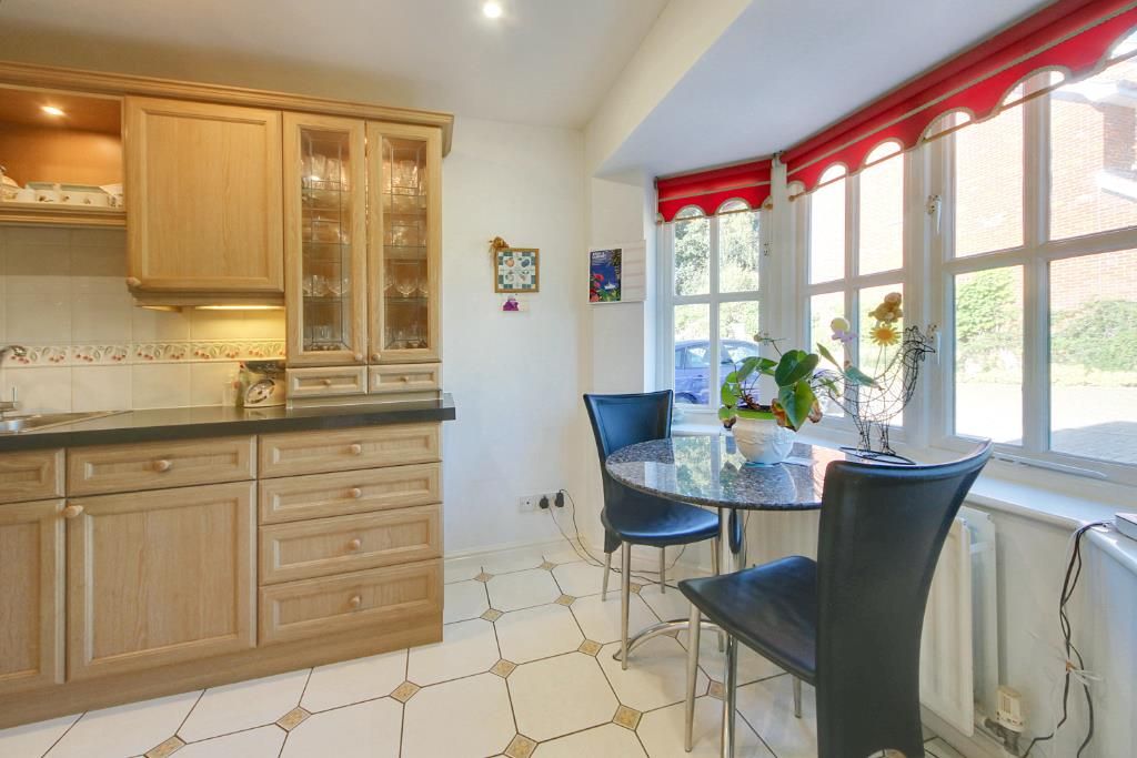 Property photo 3 of 19 Kitchen Breakfast Room (1) (Portal Size).Jpg