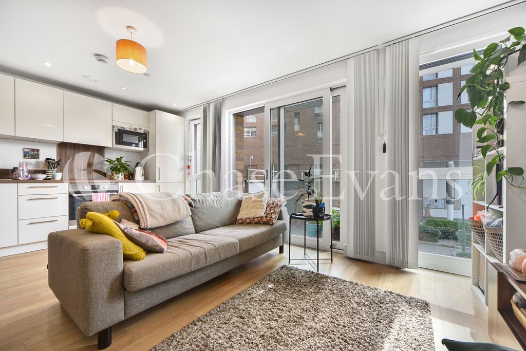 Property photo 2 of 19 Living Area