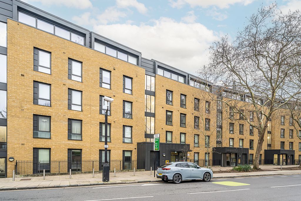 Property photo 2 of 22