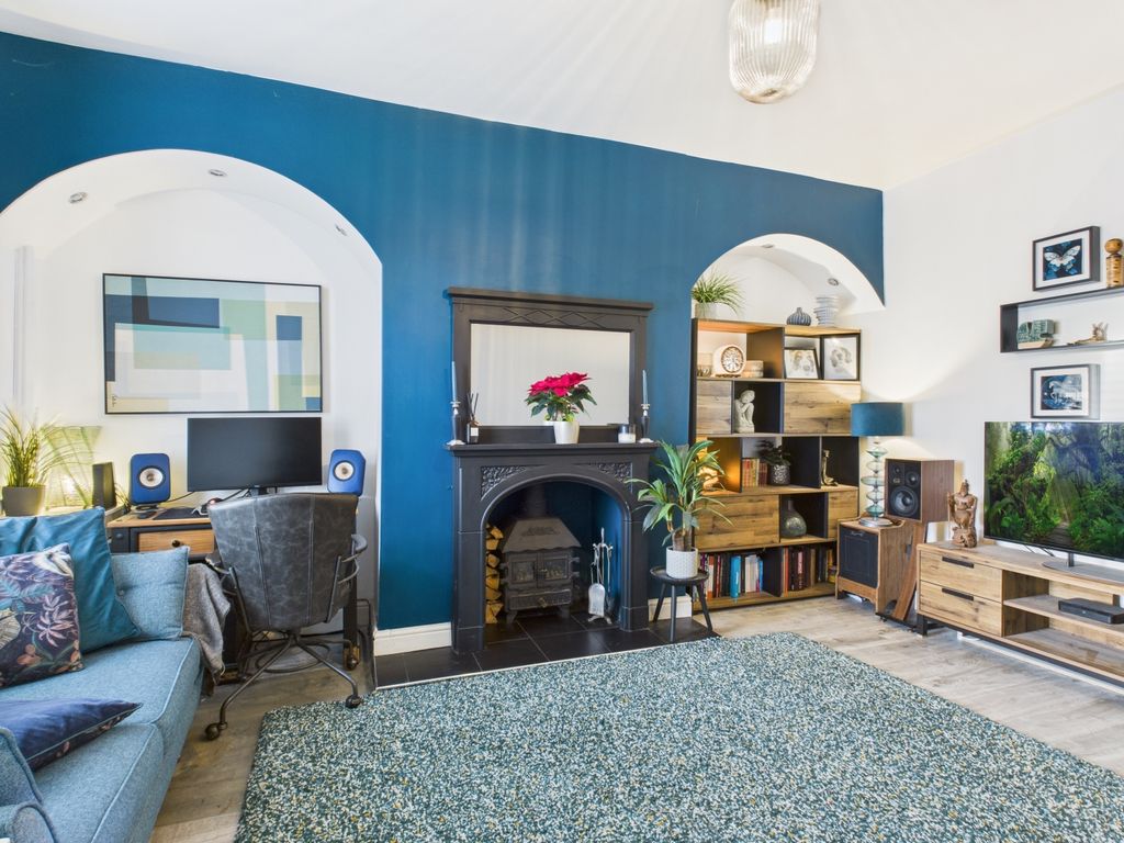 Property photo 2 of 21 Cam03729G0-Pr0189-Still001