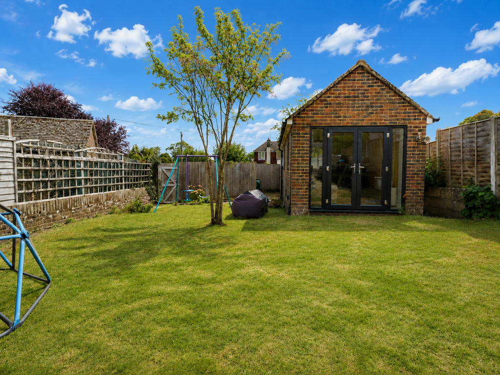 Property photo 2 of 25