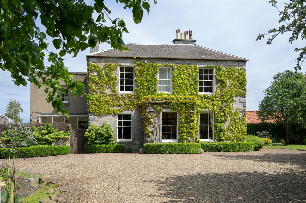 Property photo 1 of 40 Ballencrieff House