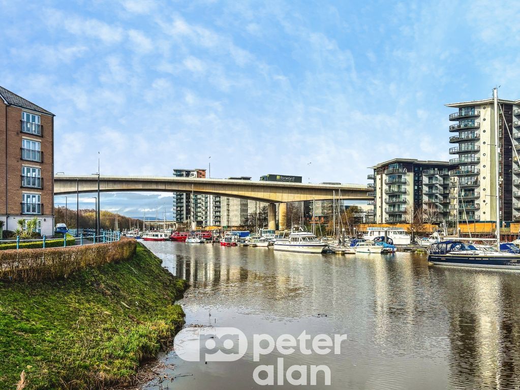 Property photo 2 of 21 Exterior