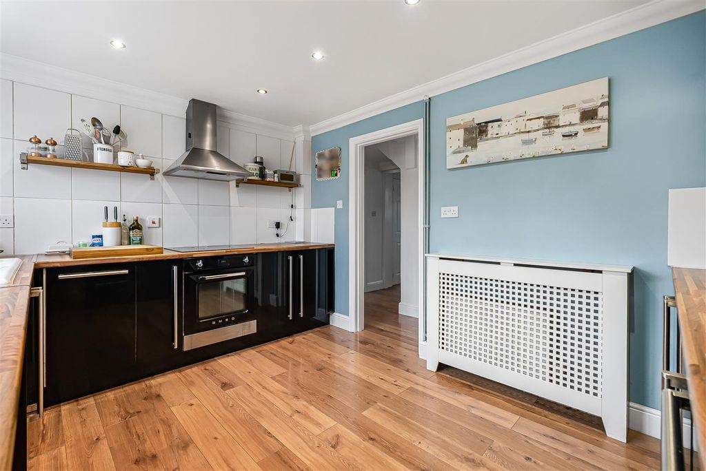 Property photo 3 of 25 15_68075.Jpg