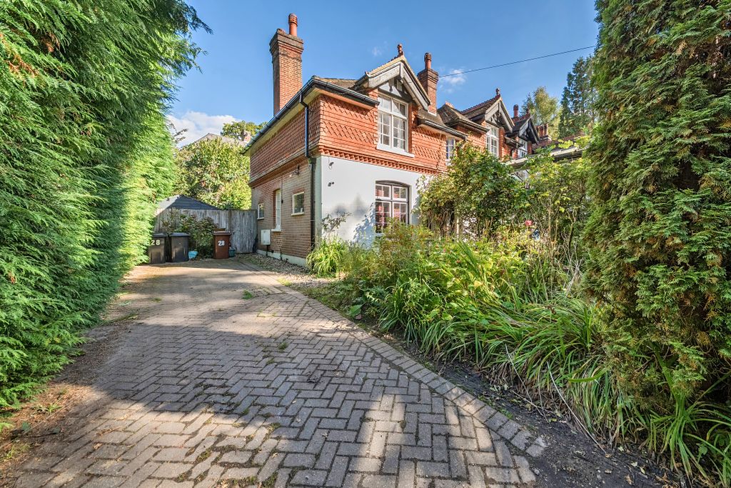 Property photo 1 of 9 External