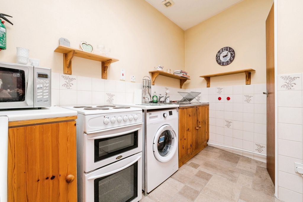 Property photo 2 of 21 Pbox-Img.Jpg