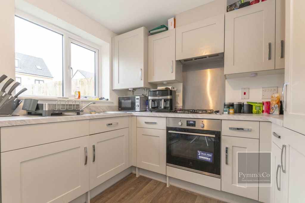 Property photo 3 of 13