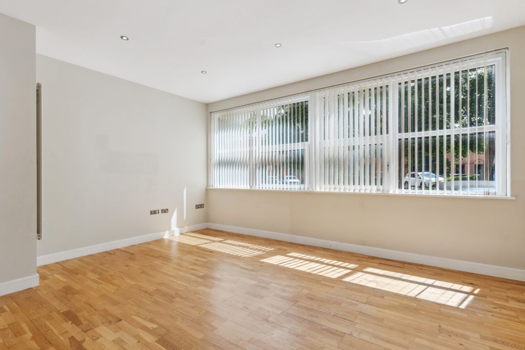 Property photo 3 of 15 Photo 11