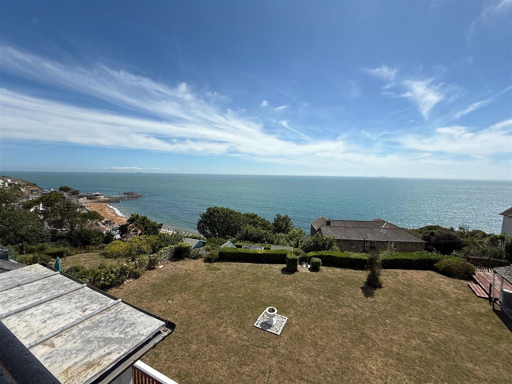 Property photo 2 of 18 Southerly View