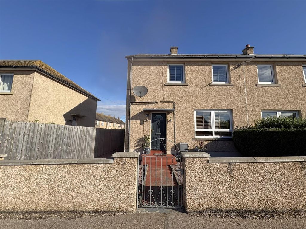 Property photo 1 of 17 21 Dean Terrace, Lossiemouth