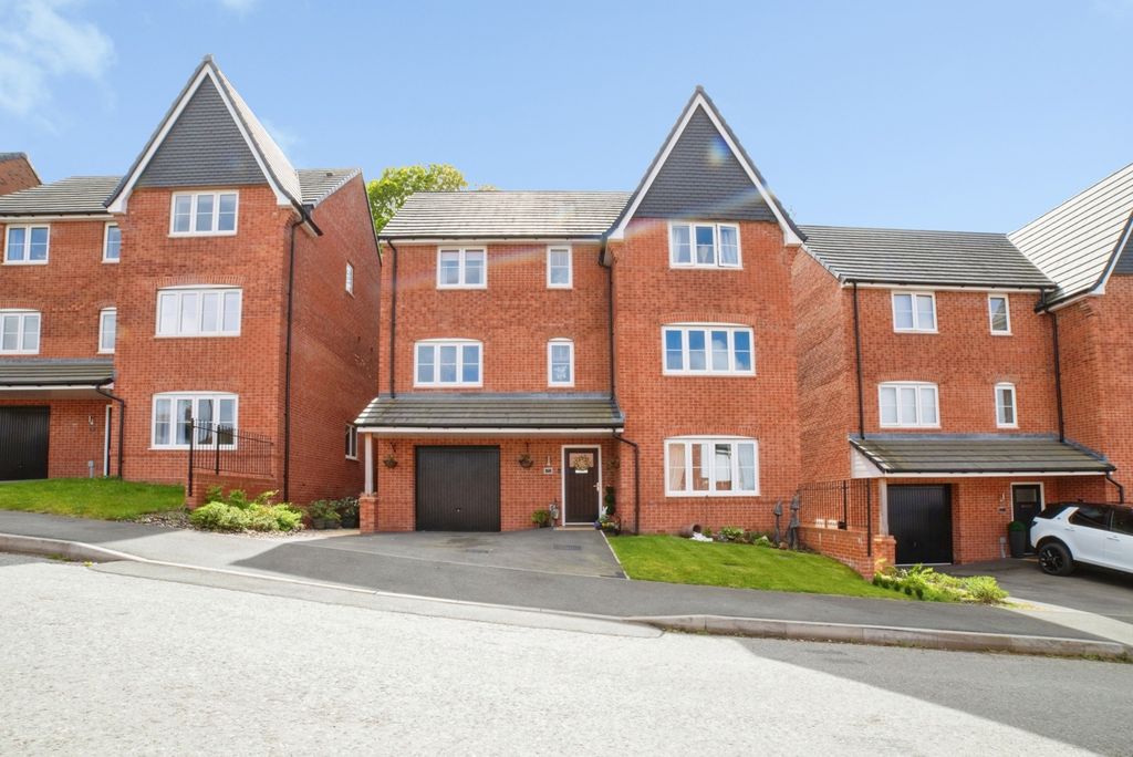 Property photo 1 of 39 Front