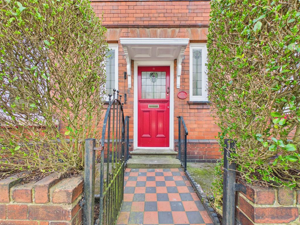 Property photo 2 of 27 Picture No. 04