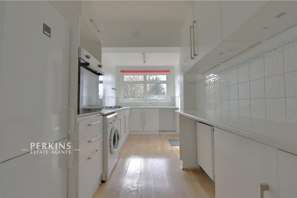 Property photo 3 of 10 Kitchen.Jpg