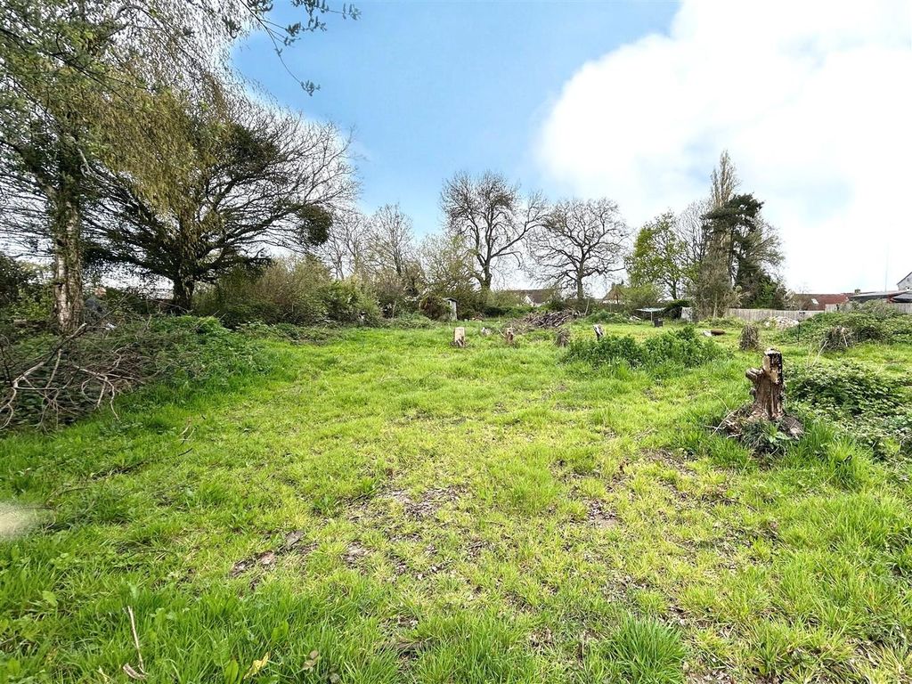 Property photo 2 of 3