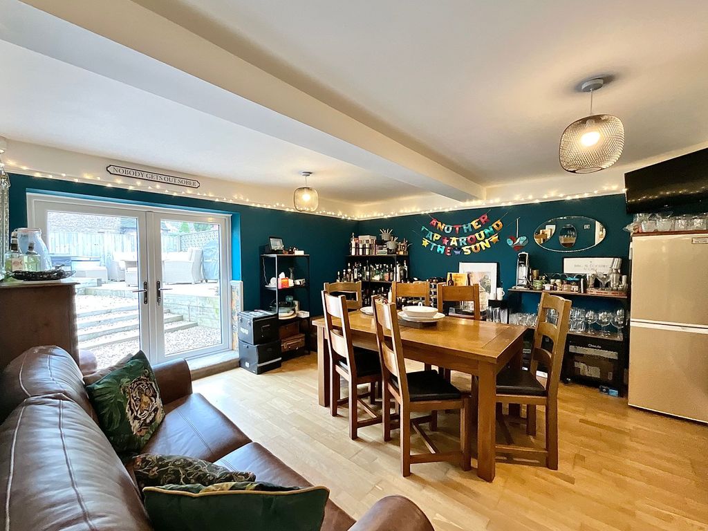 Property photo 3 of 24