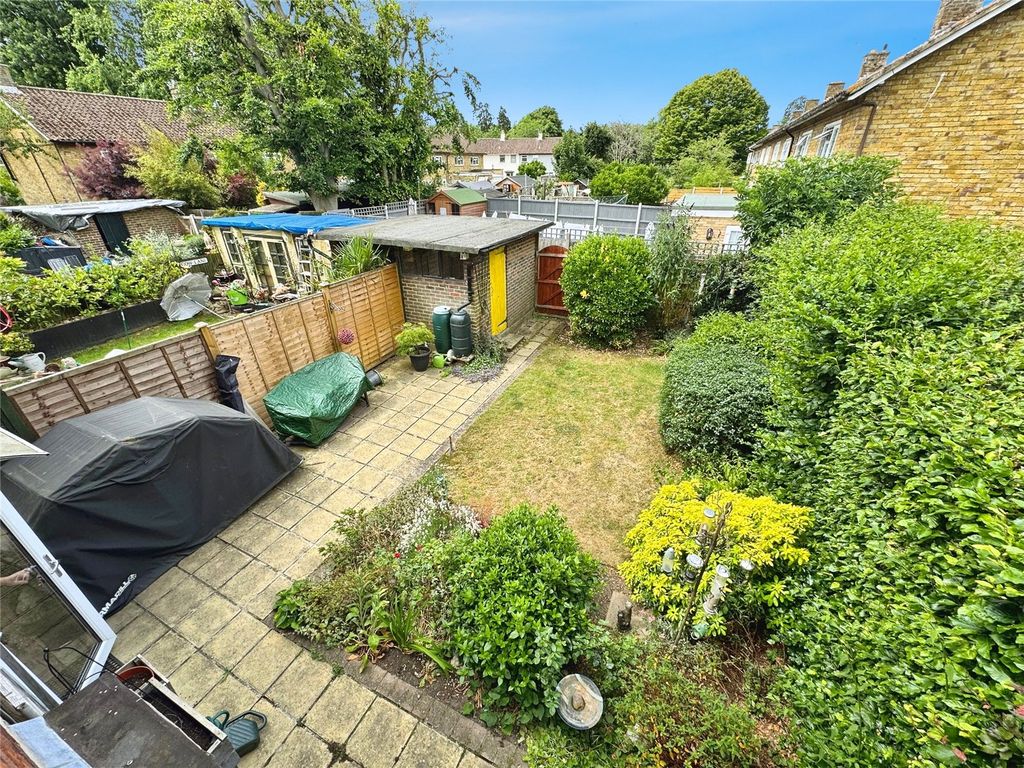 Property photo 2 of 12 Picture No. 08