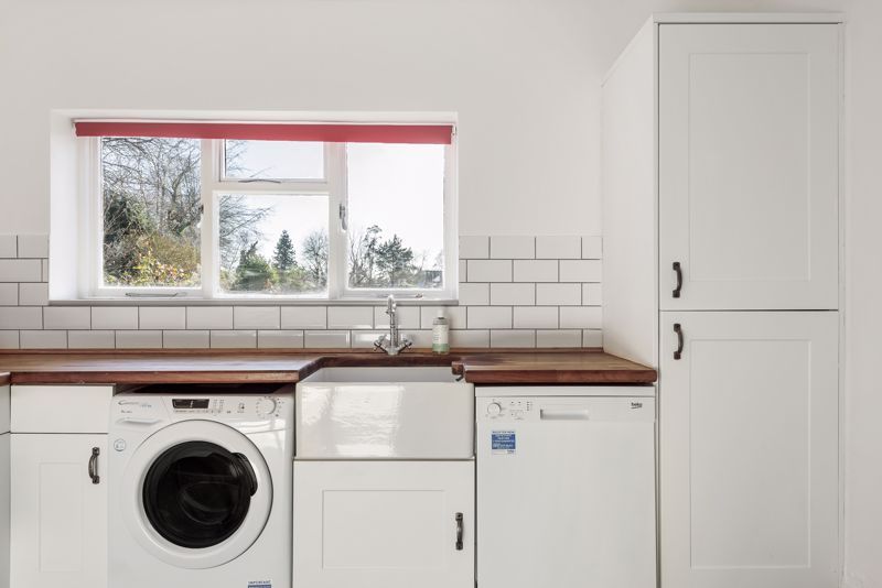 Property photo 3 of 18 Photo 16