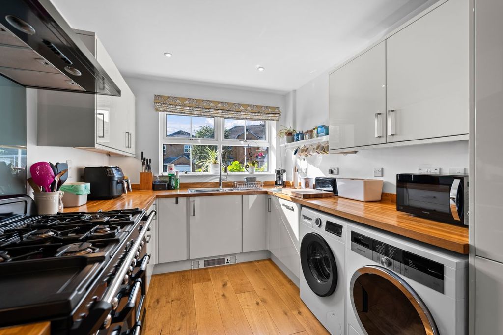 Property photo 2 of 22