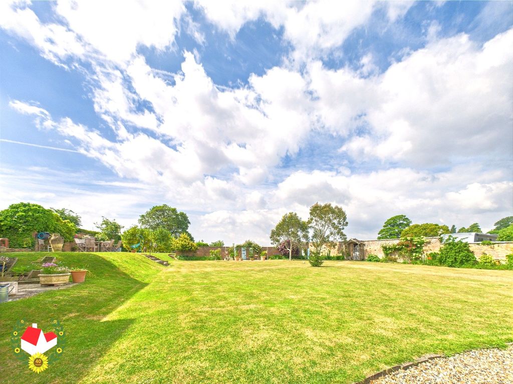 Property photo 3 of 47 Photo 2