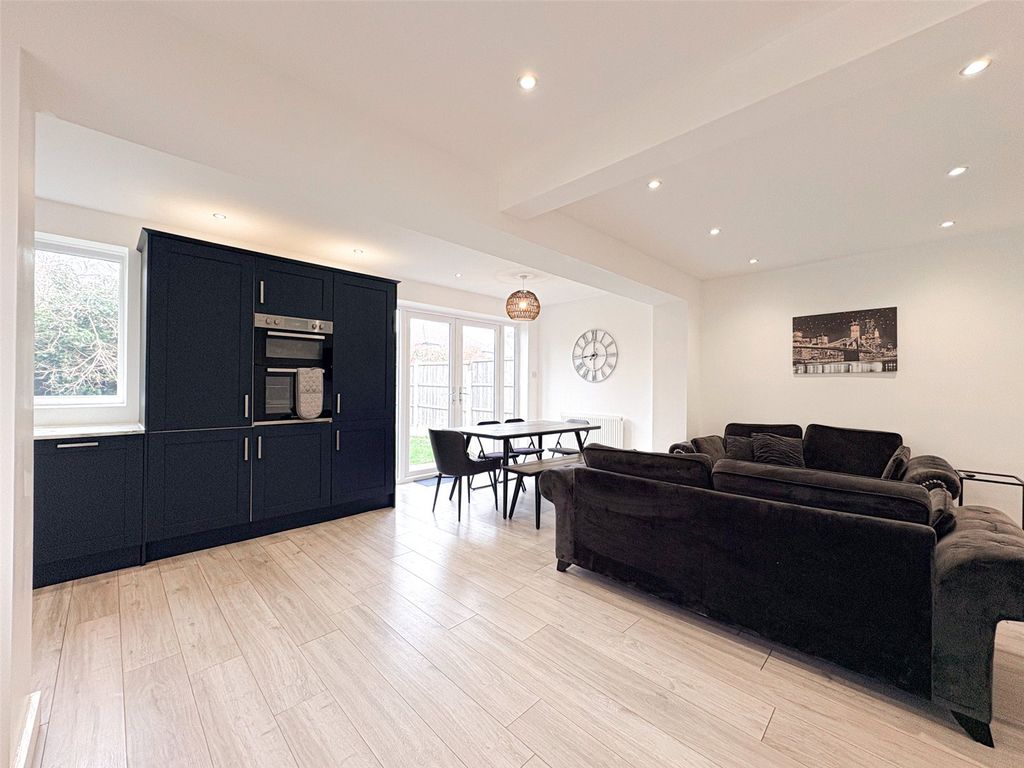 Property photo 2 of 12 Picture No. 02