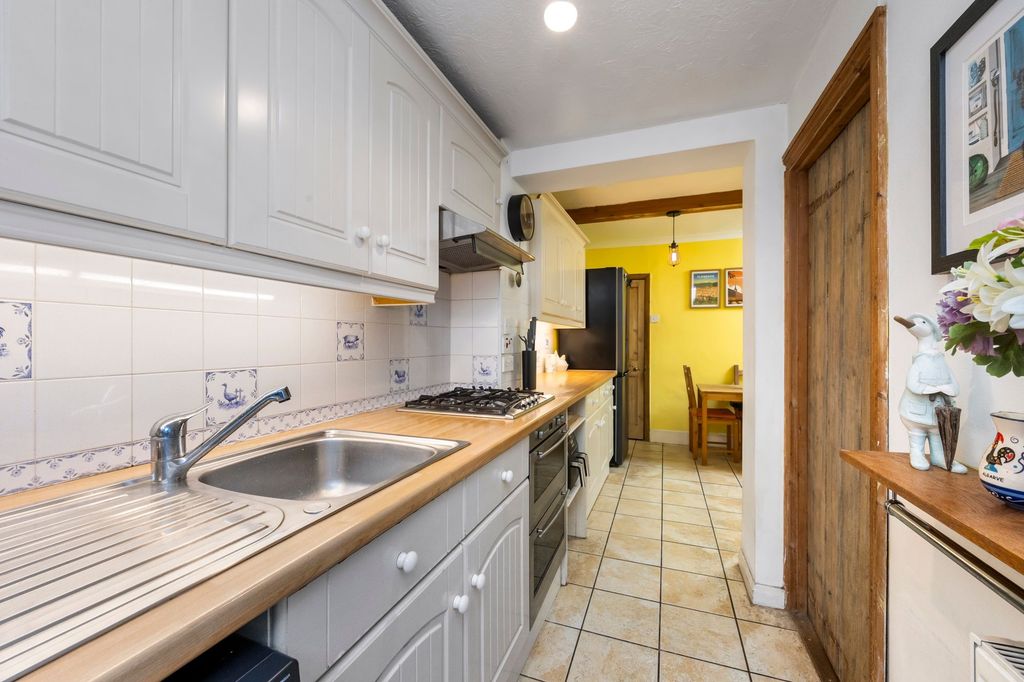 Property photo 3 of 22