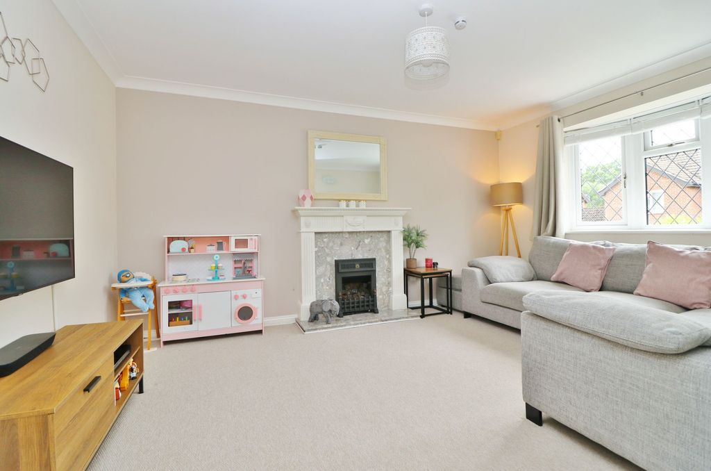 Property photo 2 of 18